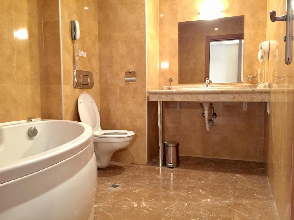 Psb Apartments In Poseidon Hotel Pantai Sunny Bagian luar foto